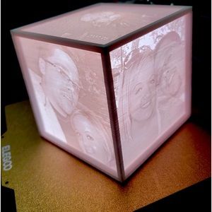 3D Printed cube Light with your choice of pictures💓